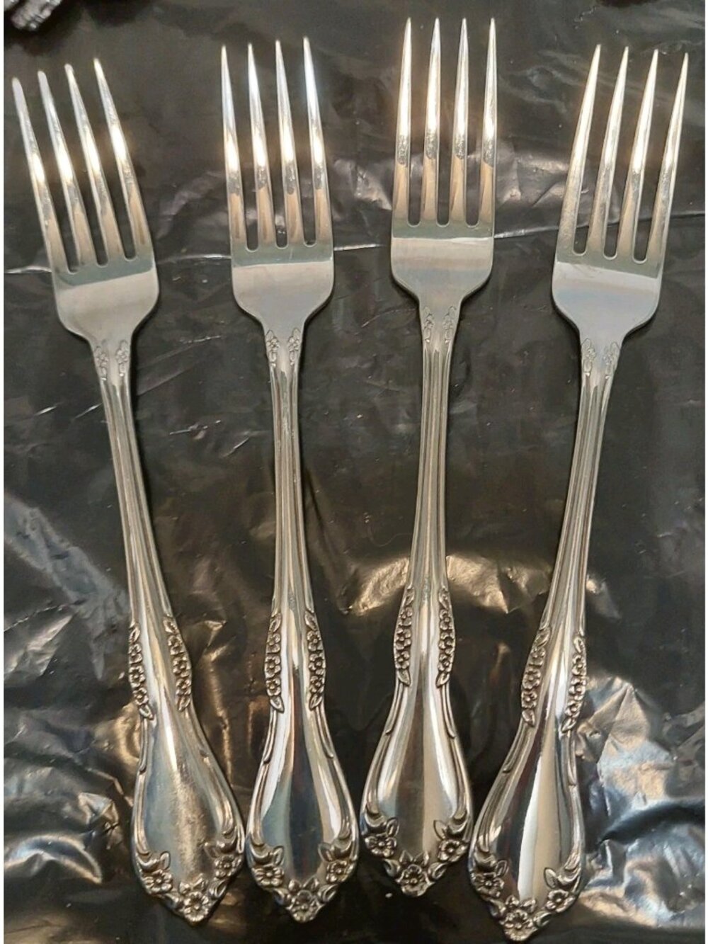 Oneida Mansfield Dinner Forks Stainless 7 1/4” Wm A Rogers Deluxe - Set of 4